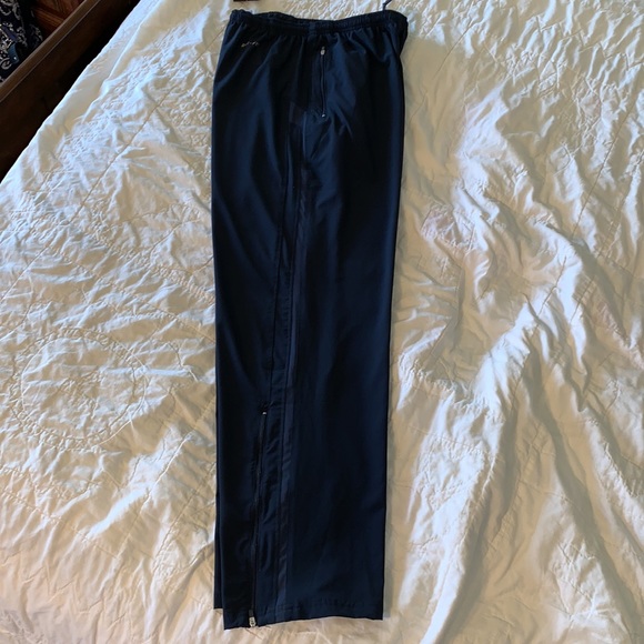 Nike Dri-Fit workout pants - Picture 4 of 8